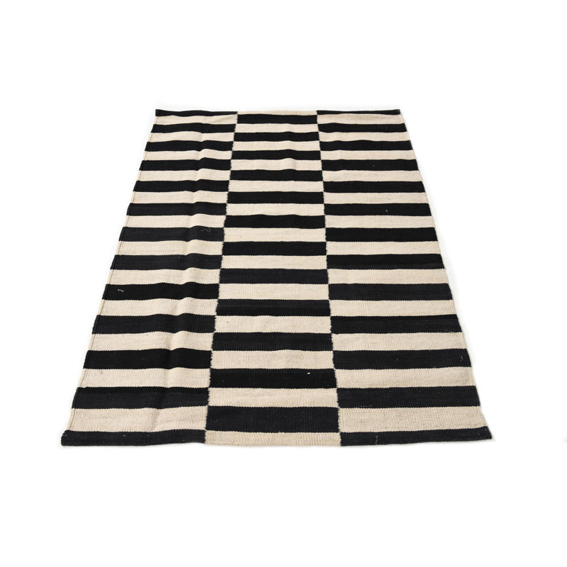 Tapis noir et blanc Noe