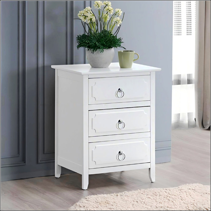 Table de chevet à 3 tiroirs entièrement assemblée avec quincaillerie en nickel poli et tiroirs à queue d'aronde pour le rangement dans la chambre à coucher
