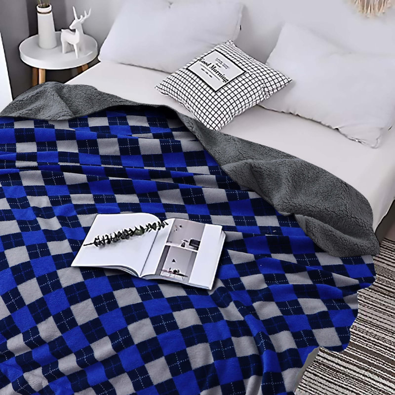 Daehan Throw Blanket, Blue/Dark Grey