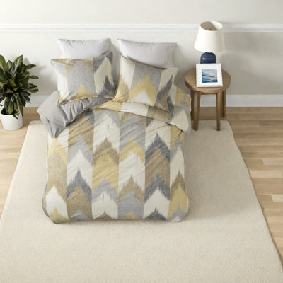 Premium Polyester Bedding Sets, Yellow Modern Design For Home