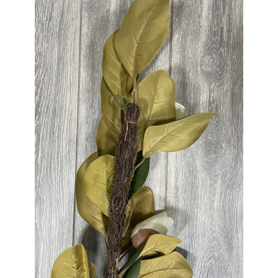 Guirlande 76 "avec 7 fleurs Magnolia