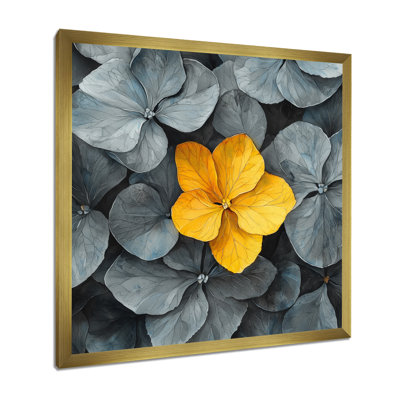 Pétales d'hortensia gris avec décor jaune II - hydrangées, art mural