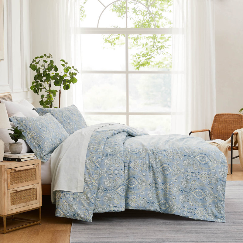 Down Alternative filling Oversized Reversible Comforter Set with matching shams, Queen Comforter + 2 Standard Shams