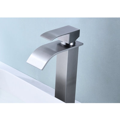 Robinet pour salle de bain à poignée simple Waterfall Spout