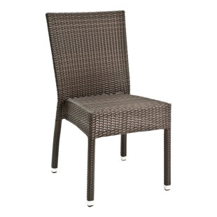 Chaise de patio empilable