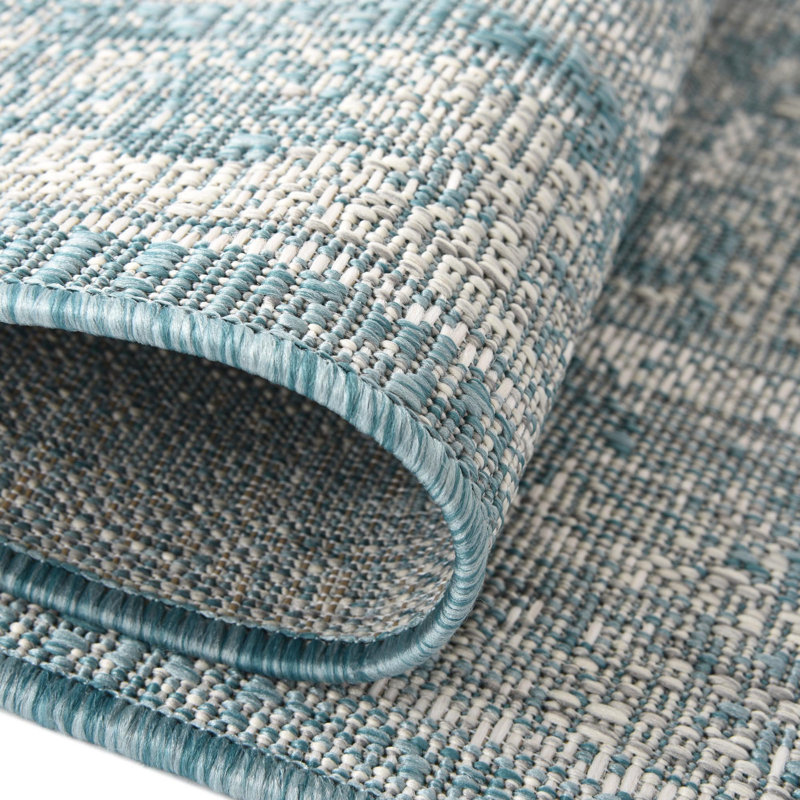Oriental Indoor / Outdoor Rug, Oval 5'3" x 7'10"