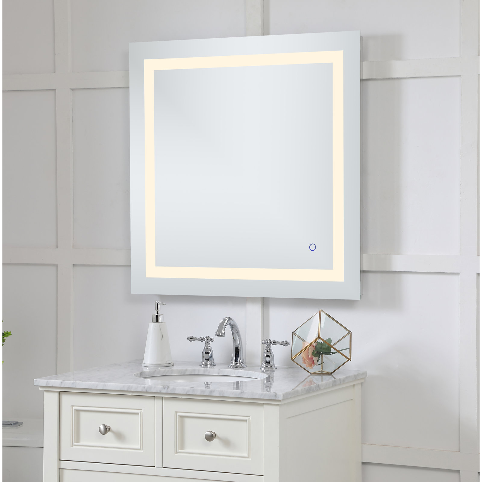 Scoles Flat Wall Mirror, 30" x 30"