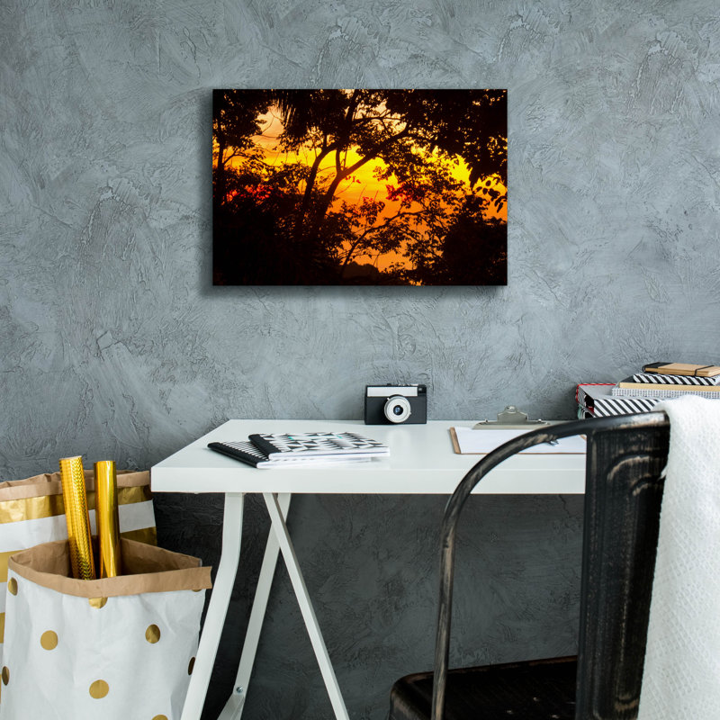 «Deep Forest Sunset» par Mark Ashkenazi, art mural sur toile, H 12 po x l 18 po x P 0,75 po