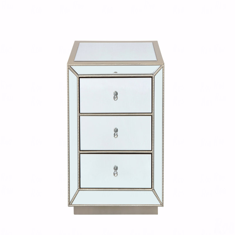 Armoire à trois tiroirs