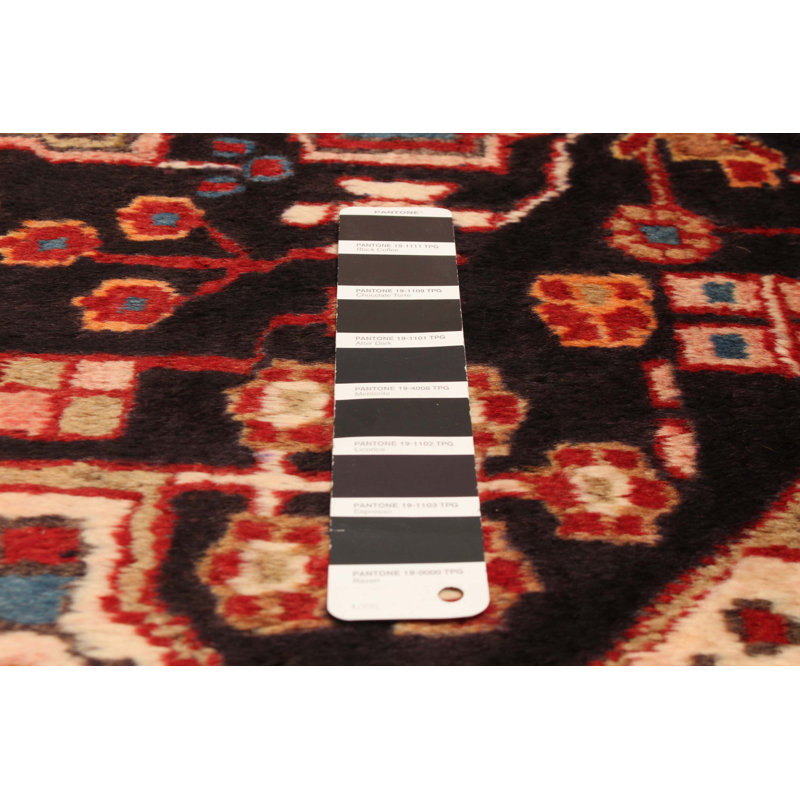 Tapis noir Anadol 4 pi 2 po x 6 pi 9 po