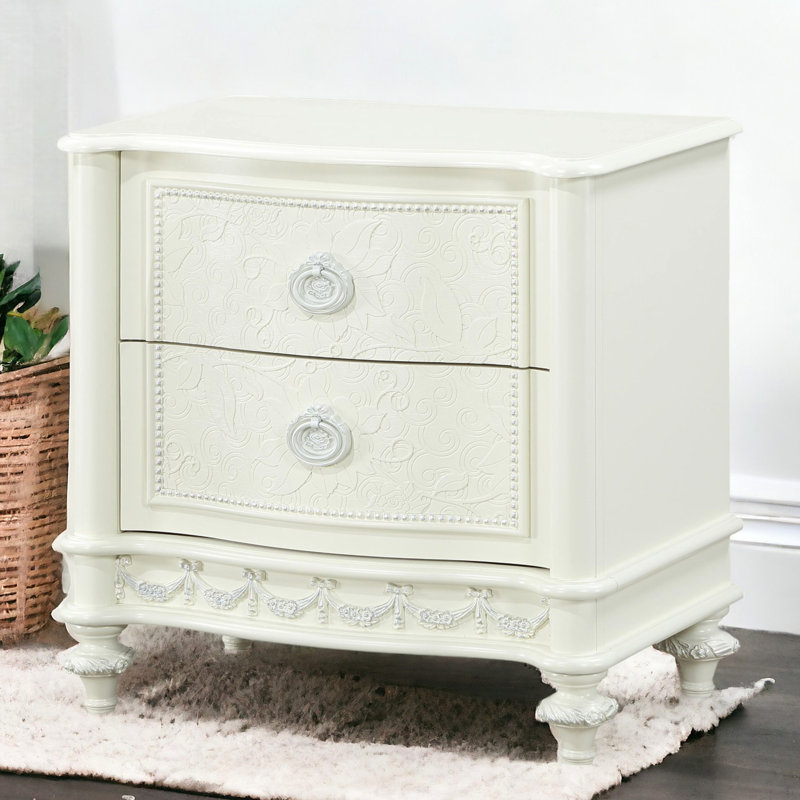 Table de chevet de la chambre à coucher 2 - Patins décoratifs et fonctionnels en métal