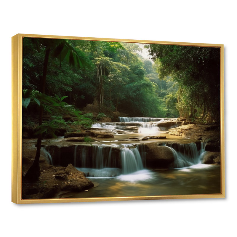 Chute d'eau en Thaïlande II - impression, H 16 po x l 32 po x P 1 po, Cadre flottant doré