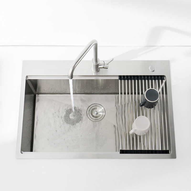 Évier de cuisine en acier inoxydable, simple cuve 30 po x 22 po, fait à la main sur comptoir noir, avec planche à découper, passoire
