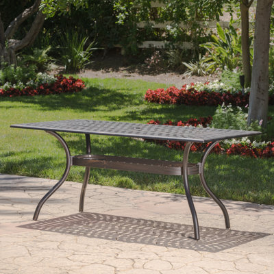 Table de patio rectangulaire de 68 po