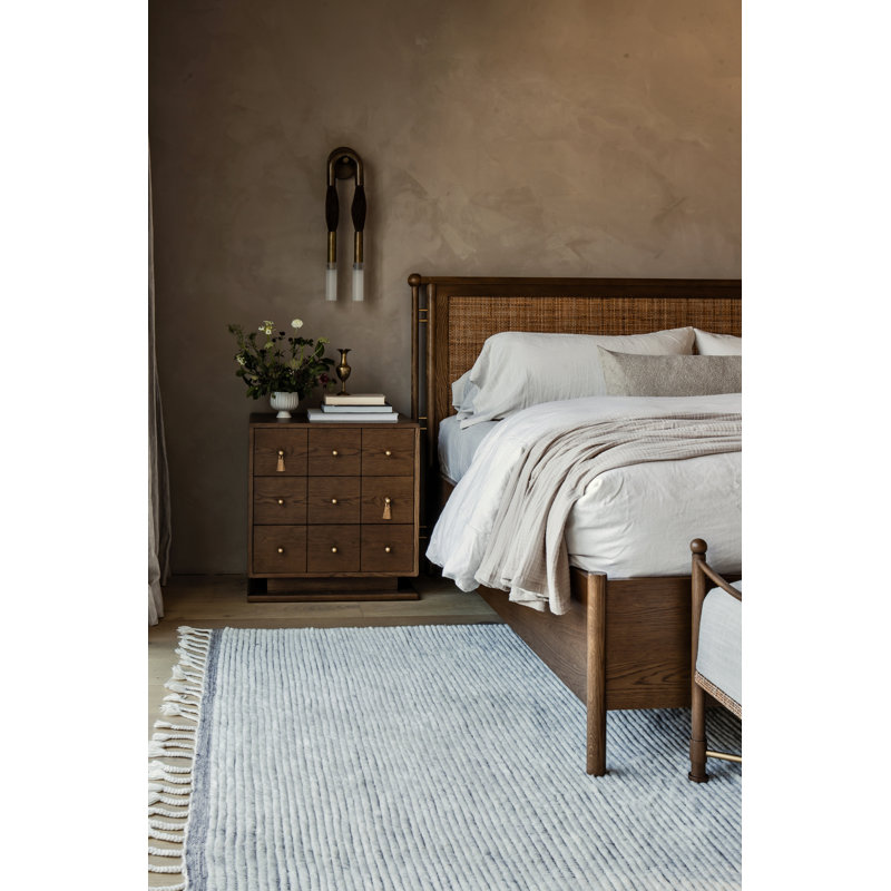 Amaryllis Nightstand