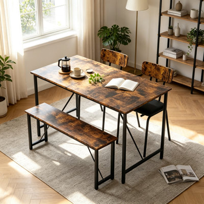 Ensemble de table et de chaises pour 4 personnes, style industriel, avec 2 chaises avec dossier et 1 banc. Plateau en bois rustique. Ensemble de salle à manger avec structure en métal, idéal pour les petits espaces et les appartements.
