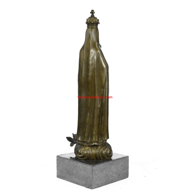 Figurines et sculptures