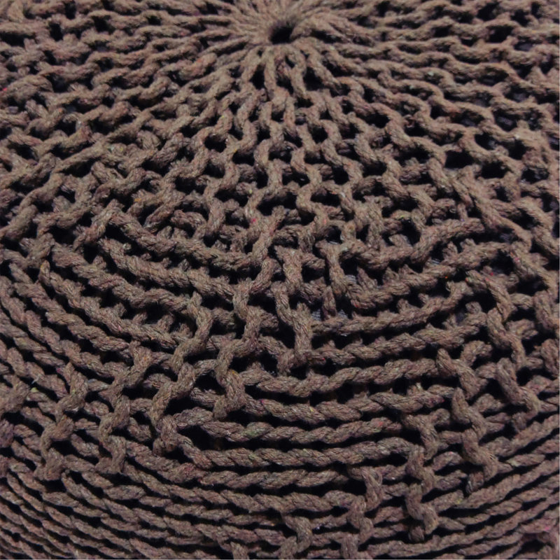 Charmant pouf tricoté pour des espaces de vie élégants et confortables, Marron clair