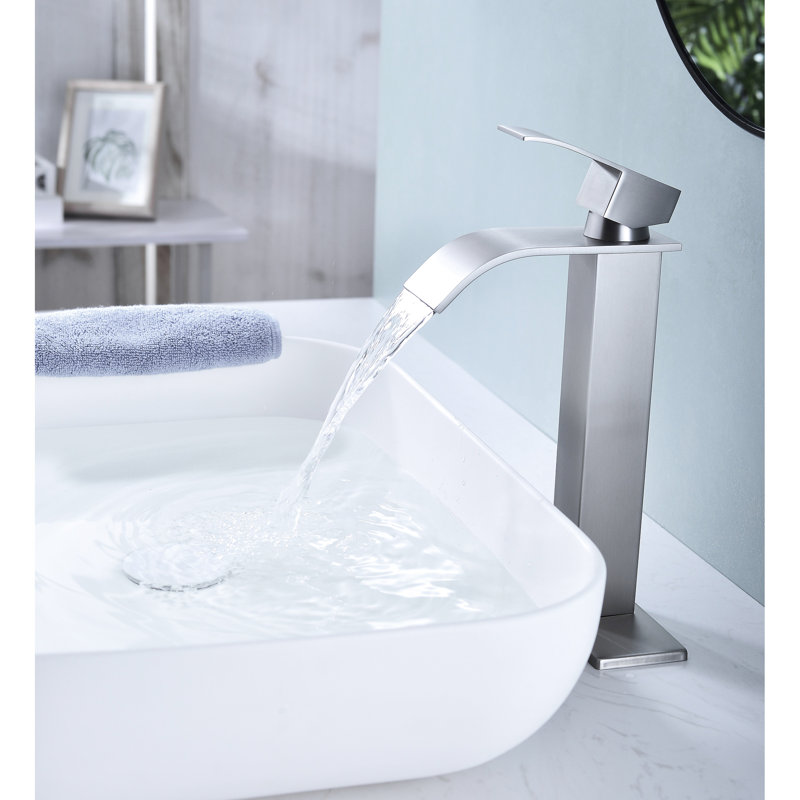 Robinet de lavabo de salle de bain en acier inoxydable, bec cascade, poignée simple, style polyvalent, bec en nickel brossé, durable