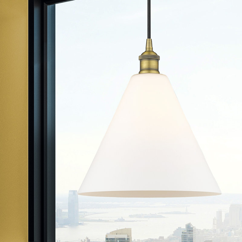 Luminaire suspendu conique à 1 lumière Bluford, H 13,75 po x l 12 po x P 12 po, Blanc mat, Laiton brossé