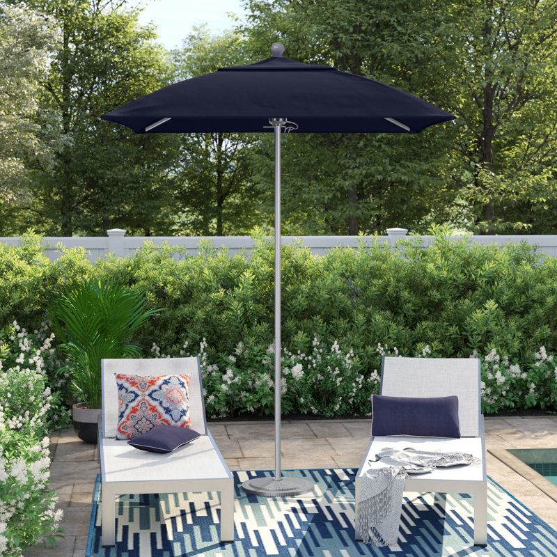 Parasol de marché carré 6 pi Hibo, Bronze, Toile bleu marine Sunbrella®