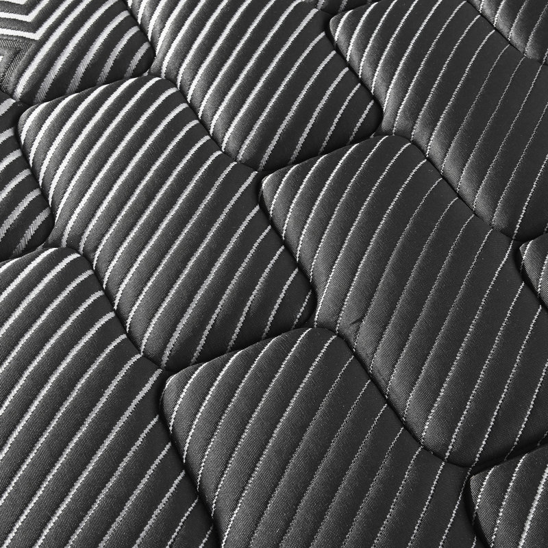 Matelas Twin XL 14 po - Fermeté Pure Ice. Dormir plus frais grâce à la housse. 1 po de gel de cuivre, d'argent et de graphite pour un soulagement optimal. Ressorts ensachés sur tout le pourtour pour un confort optimal. Ajustable. Fabriqué