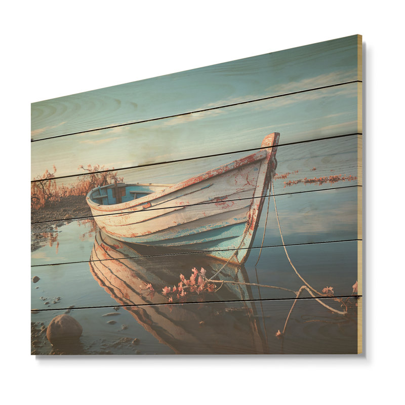«Blue and White Boat Scenery I - Coastal Boat», art mural sur bois de pin naturel, H 24 po x l 32 po