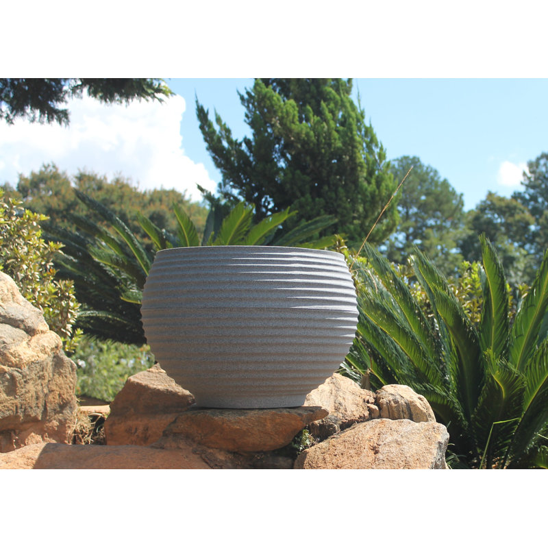 Pot de fleurs en résine Dyles, H 12,2 po x l 16,5 po x P 16,5 po