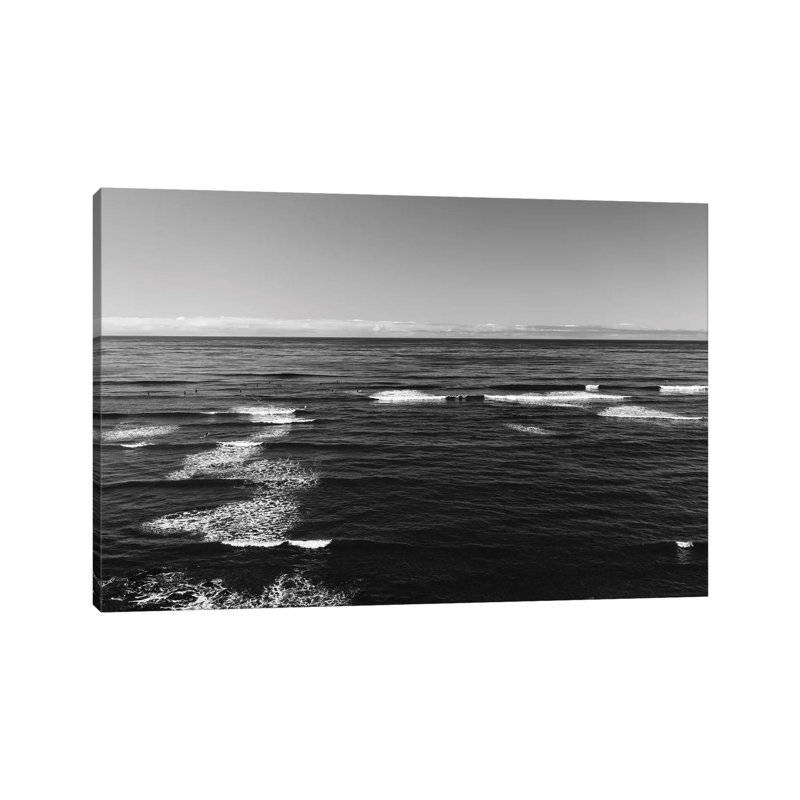 «Sunset Cliff Surfers II» par Bethany Young - Toile tendue avec châssis sur toile, H 18 po x l 26 po x P 1,5 po