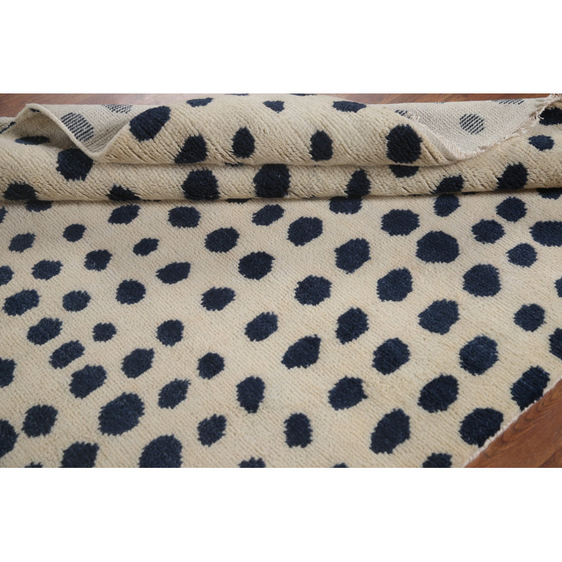Tapis marocain moderne à pois 5 x 8