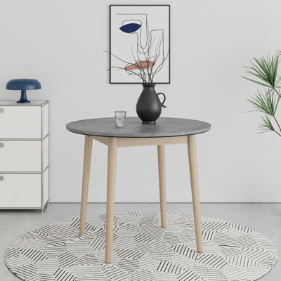 Table de salle à manger Studio avec plateau Smort et pieds en bois massif Studio