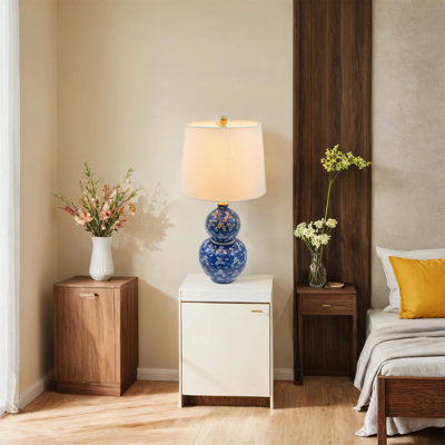 A Stylish Porcelain Vase-inspired Table Lamp