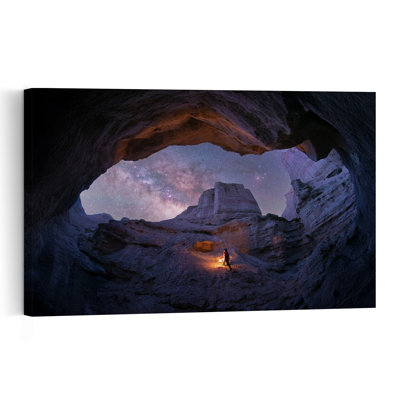 «Milky Way Cave Journey», impression spectaculaire sur un paysage contemporain de montagne