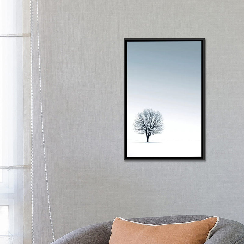 Arbre dans un paysage d'hiver, impression, H 26 po x l 18 po x P 1,5 po, Toile avec cadre noir, Pas de tapis