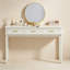 Bureau de coiffeuse à 3 tiroirs crème blanc, table de maquillage et d'écriture polyvalente pour la chambre à coucher, miroir non inclus