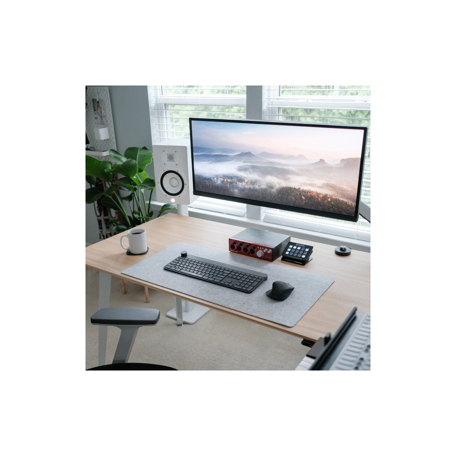 Office Desk, 30" H x 48" W x 24" D, Woodgrain, White