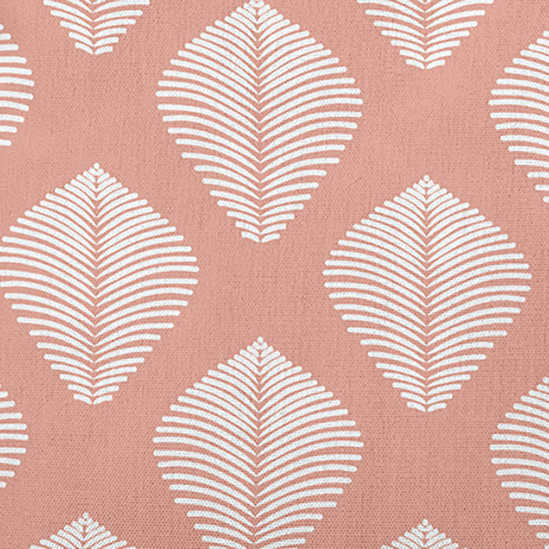 Coussin Upscale Getaway, H 16 po x l 16 po, Corail doux géométrique