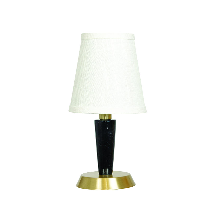 Teauna Metal Table Lamp