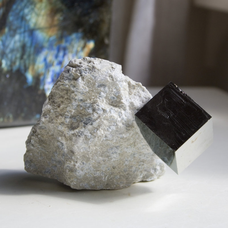 Pyrite cubique Andris-Defiant Gravity sur Matrix