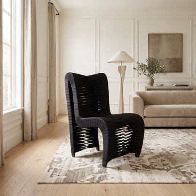 Chaise de salle à manger à dossier haut noir