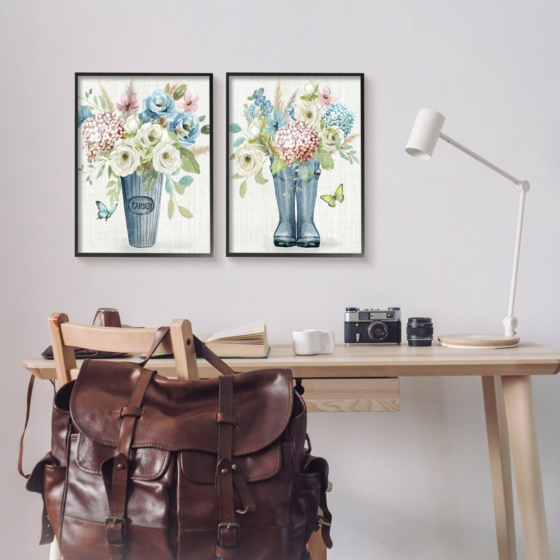 «Country Garden Bouquets Rain bottes», ensemble de 2 giclées encadrées par Nan, H 20 po x l 16 po x P 1,5 po
