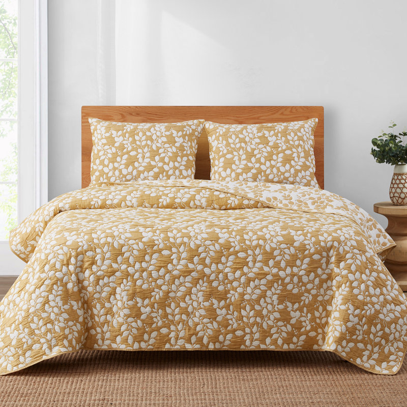 CEDAR COURT Camden Leaf Turmeric All-Season Soft Woven Matelasse Jacquard Reversible Cotton Blend Quilt Set