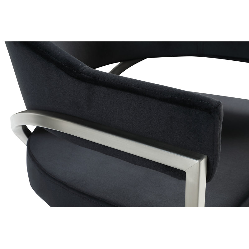 Chaise en velours Kirsi, Velours noir, Argent argent