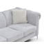 Canapé Sammy -S avec accoudoirs roulés, tissu chenille doux et pieds en acier chromé poli pour un confort et un style modernes