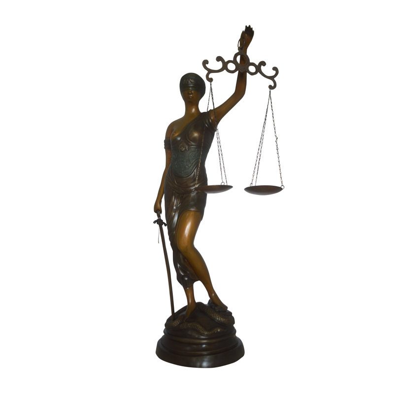 Statue en bronze Lady H 47 po - Taille: L 25 po x l 11 po x H 47 po.