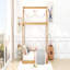 Lit simple en bois, couleur bois