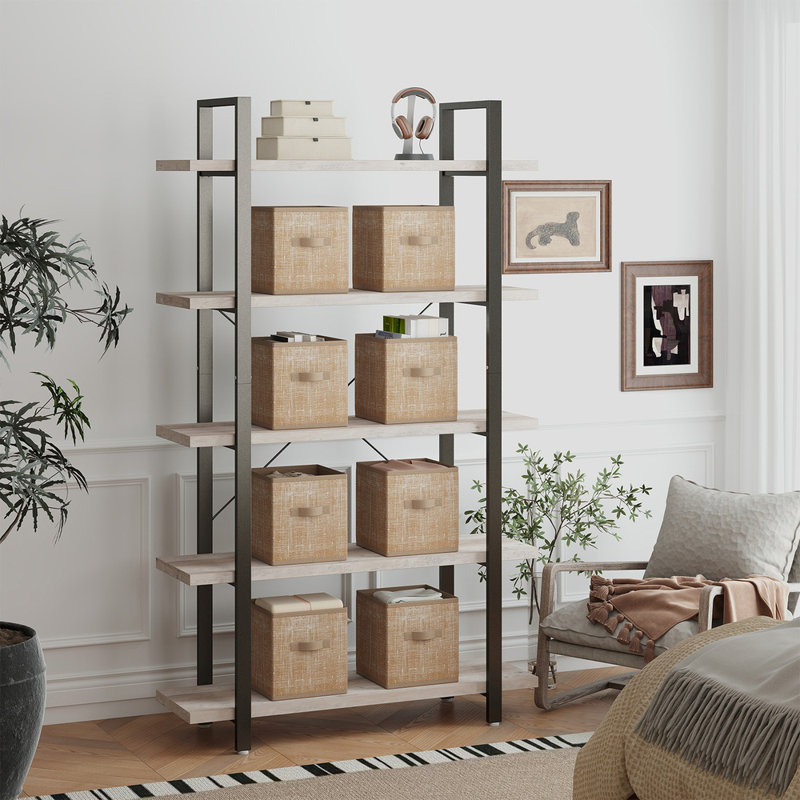 Vêtements et supports à vêtements
