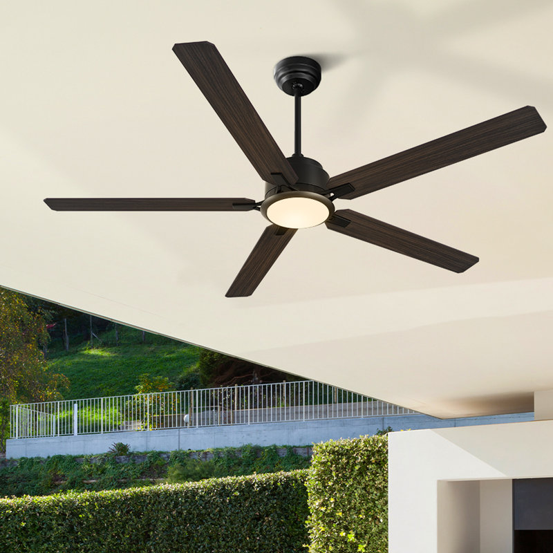 Ventilateur de plafond à DEL à 5 pales Essex avec trousse d'éclairage à télécommande, 56", Noyer foncé