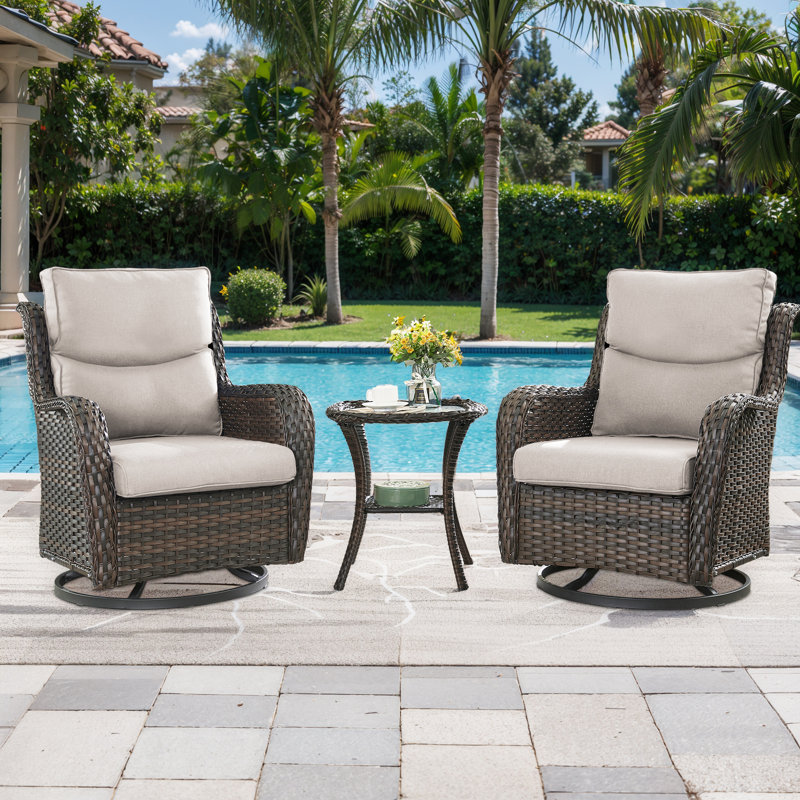 Ensemble de chaises d'extérieur pivotantes en osier avec coussins de 5 po et table d'appoint, Beige, Brun