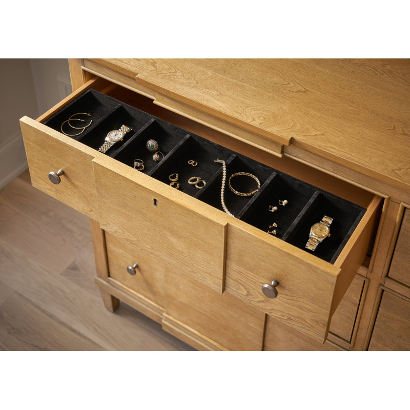 Brindle Dresser, Brindle